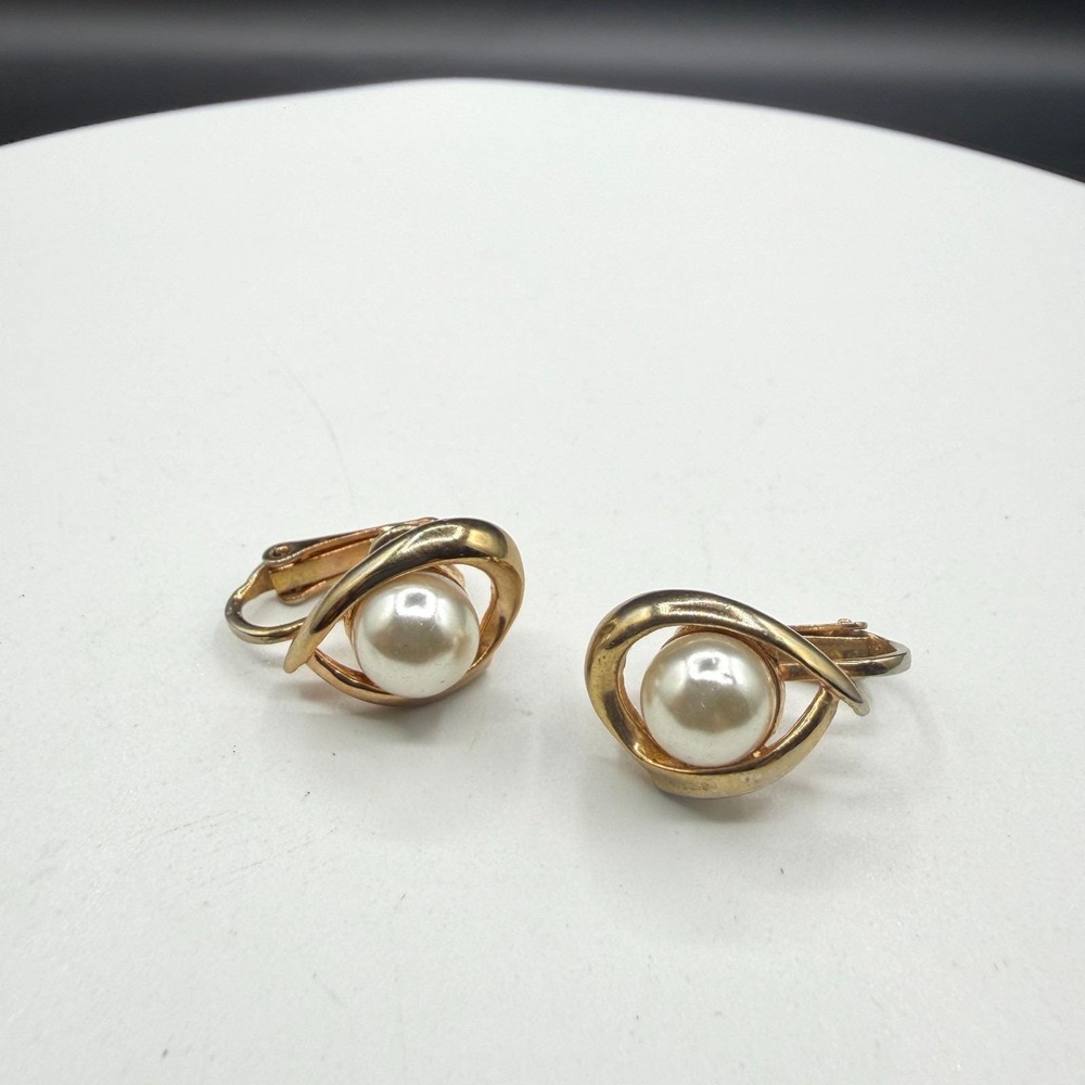 Gold Tone Faux Pearl Clip On Earrings Abstract Swirl Modernist Costume Jewelry